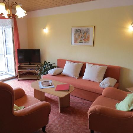 Hotel-Pension Schloss -Miramar บัดเอลสเตอร์ ภายนอก รูปภาพ